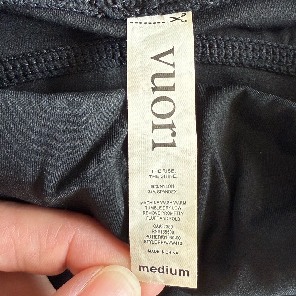 Vuori Compression Capri Length - Medium - image 3
